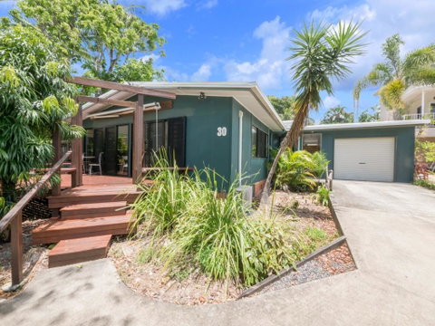 Bryce Street 30, - Ultimate Beach Shack - Tourism Noosa 0