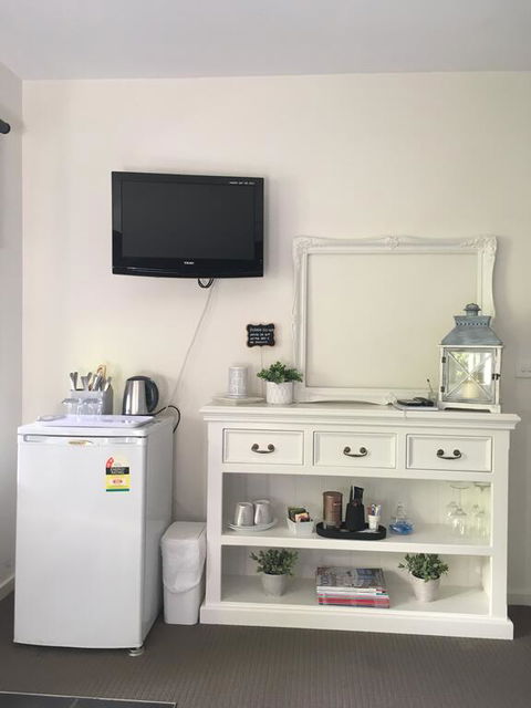 Bungalow On The Coast - Tourism Noosa 1