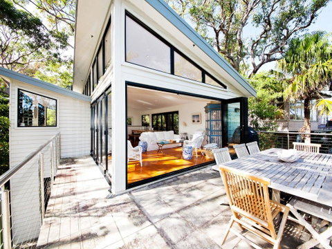 Bynya - 100m To Jonahs! - Tourism Noosa 0