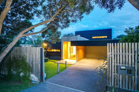 C-Escape - Tourism Noosa 1