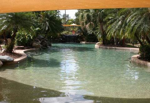 Cairns Golf Course Apartment - Tourism Noosa 0