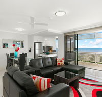 Cairns Luxury Seafront Apartment - Tourism Noosa
