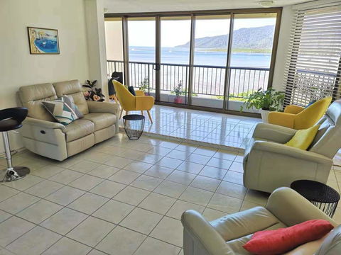 Cairns Ocean View Apartment In Aquarius - Tourism Noosa 0