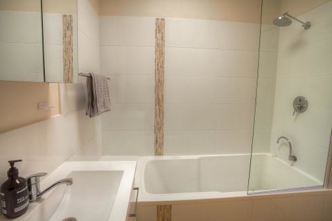 Caits Place - Tourism Noosa 0
