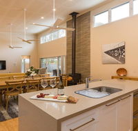Callala Breeze - access to indoor community pool - Tourism Noosa