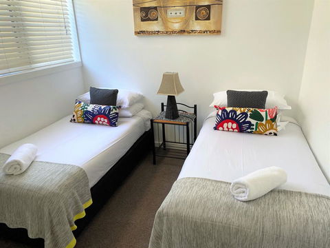 Canberra Short Term And Holiday Accommodation - Tourism Noosa 1