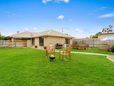 CAPEL Family Home, Large Yard, Close To Beach - Tourism Noosa 0
