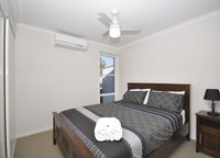 Book Middlemount Accommodation Vacations Tourism Noosa Tourism Noosa