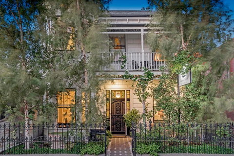 Captains Retreat Apartments And Cottages - Tourism Noosa 0