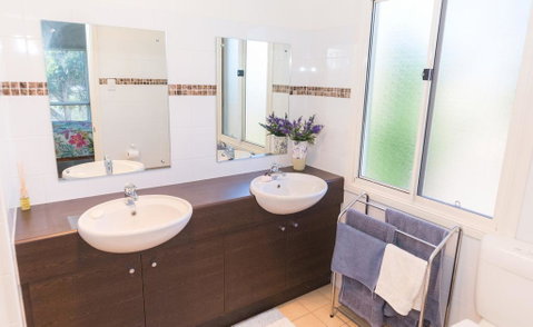 Carri-away - 15 Solitude Drive - Tourism Noosa 1