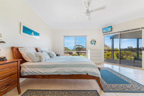 Carri-away - 15 Solitude Drive - Tourism Noosa 3