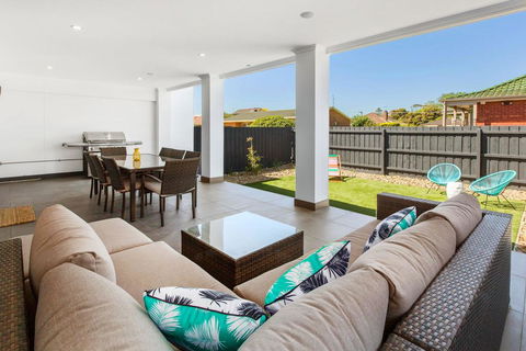 CASABLANCA - DROMANA - Tourism Noosa 3