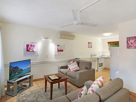Cayman Quays - Tourism Noosa 1