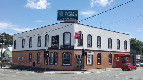 Centennial Inn On Bathurst - Tourism Noosa 0