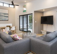 Central Heights - Main Street Views - Tourism Noosa
