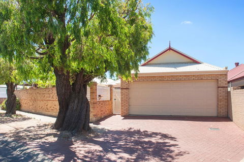 Central Townhouse Margaret River - Tourism Noosa 1