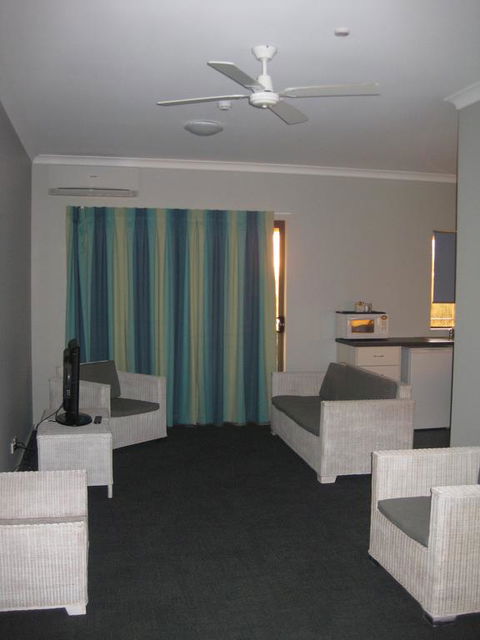 Centrebreak Beach Stay - Tourism Noosa 3
