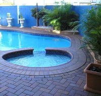 Centrepoint Motor Inn - Tourism Noosa