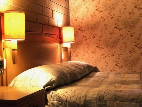 Century Motor Inn - Tourism Noosa 3