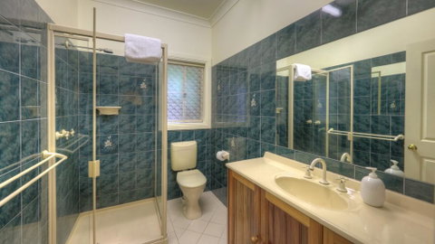 Chalets Lumineux - Tourism Noosa 2