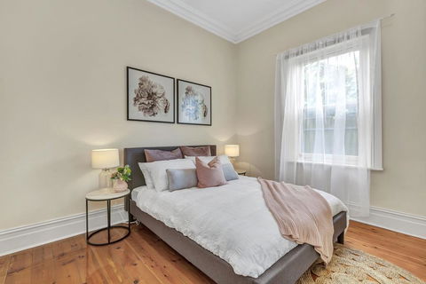 Character Home - Easy Tram To City - Tourism Noosa 0