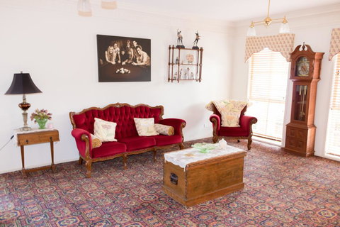 Charming Brisbane Acreage Pool - Tourism Noosa 3