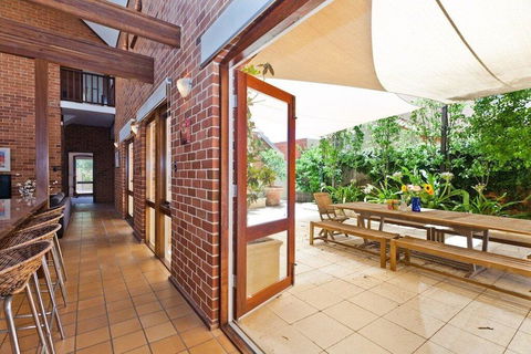 Chateau Cottesloe By The Beach - Tourism Noosa 2