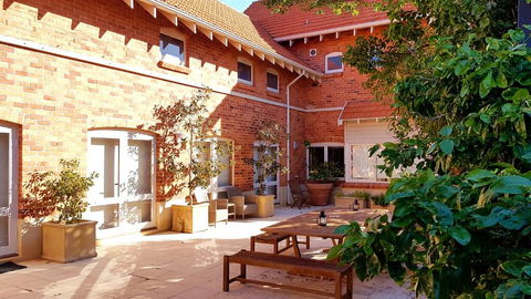 Chateau Cottesloe By The Beach - Tourism Noosa 0