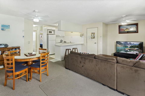 Cheltenham Apartments - Tourism Noosa 2