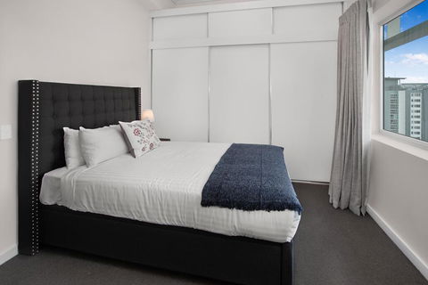 City-Centre Apartment With River Views And Balcony - Tourism Noosa 1