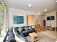 Book Hawks Nest Accommodation Vacations Tourism Noosa Tourism Noosa