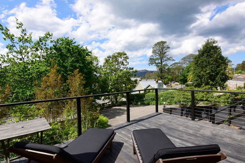 Cloudsong Chalet 1 - Close To The Village Centre! - Tourism Noosa 2