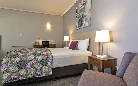 Coachmans Inn Warwick - Tourism Noosa 1