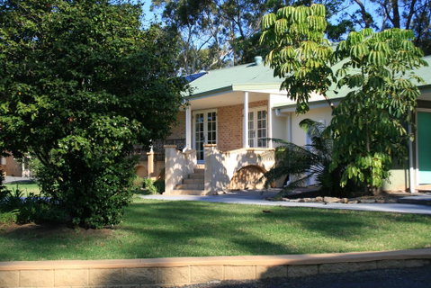 Colin's Garden - Tourism Noosa 0