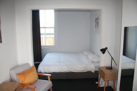 College Lawn Hotel - Tourism Noosa 3