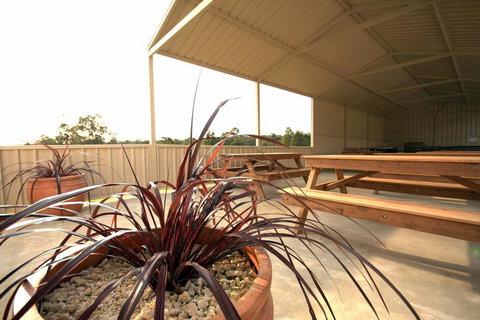 Collie Hills Accommodation Village - Tourism Noosa 2