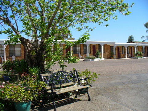 Colonial Motor Lodge Scone - Tourism Noosa 0