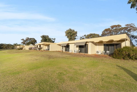 Comfort Inn & Suites Riverland - Tourism Noosa 3