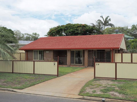 Comfortable Lowset Family Home Only Minutes From The Water! Tarooki St, Bellara - Tourism Noosa 0