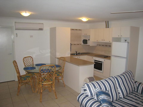 Como Apartments - Geraldton - Tourism Noosa 0