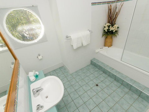 Compass Point - Tourism Noosa 3