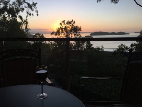 Compass Point 2 - Tourism Noosa 0