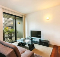 Contemporary 1 Bedroom Teneriffe Apartment with Pool and Gym - Tourism Noosa