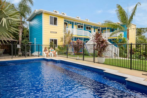 Coral Inn Boutique Hotel - Tourism Noosa 0