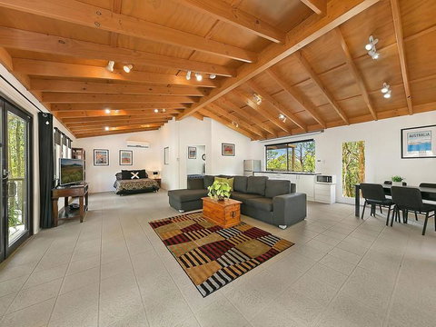 Corroboree Spa Cabin- Eaglereach - Tourism Noosa 0