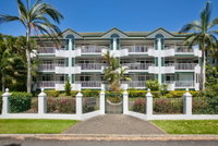 Costa Royale Trinity Beach