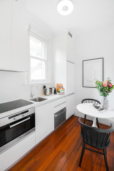 Cosy Nook In Inner-city Victorian Mansion - Tourism Noosa 3