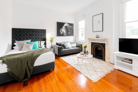 Cosy Nook In Inner-city Victorian Mansion - Tourism Noosa 1