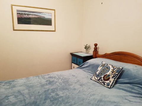 Cosy Quiet Bedroom Ferny Grove - Tourism Noosa 1