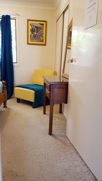 Cosy Quiet Bedroom Ferny Grove - Tourism Noosa 2